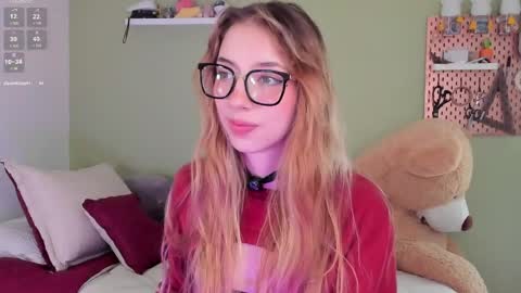 Jelly  online show from June 1, 2:02 am