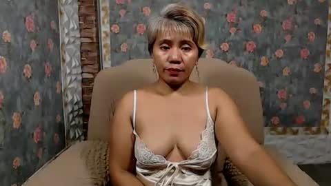Snapshot of jemm36 chatting on December 28, 9:20 am Jem online show from December 28, 9:20 am