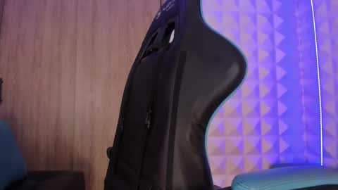 jendralevis online show from February 19, 9:58 pm