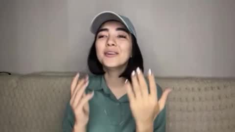 Jenifer online show from October 30, 4:07 pm