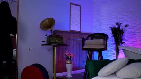 jenna_day online show from February 1, 6:54 am