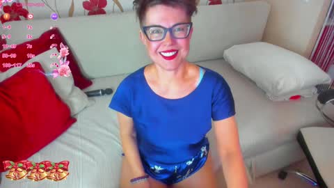 Jenn online show from December 14, 9:29 am