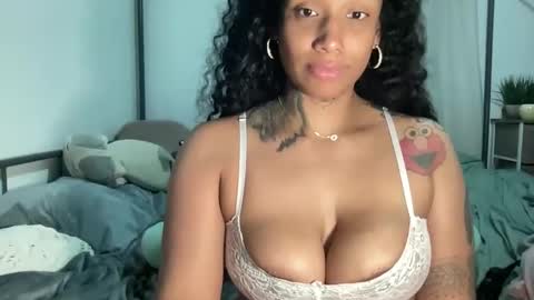Snapshot of jenni_cash chatting on March 6, 9:14 am Mistress Jenni online show from March 6, 9:14 am