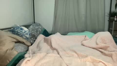 Snapshot of jenni_cash chatting on January 7, 7:10 am Mistress Jenni online show from January 7, 7:10 am