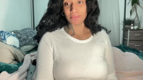 Snapshot of jenni_cash chatting on January 18, 7:17 am Mistress Jenni online show from January 18, 7:17 am