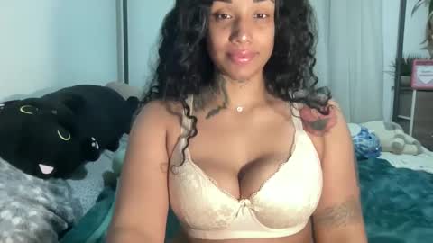 Snapshot of jenni_cash chatting on February 17, 7:37 am Mistress Jenni online show from February 17, 7:37 am