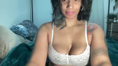 Snapshot of jenni_cash chatting on January 14, 7:27 am Mistress Jenni online show from January 14, 7:27 am