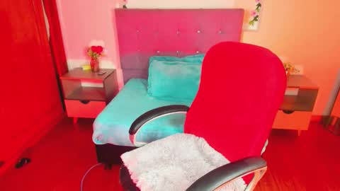  Jennie   online show from October 16, 10:37 am