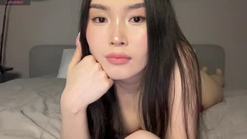 jennie_yung online show from February 12, 4:27 am