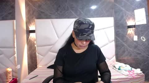 Jennifer online show from May 16, 2:19 am