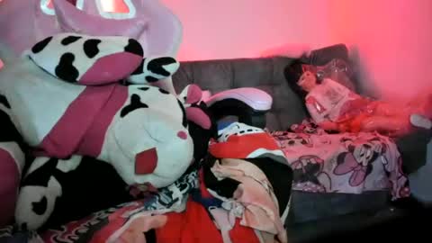 jennifer_bodyy0404 online show from June 20, 11:55 pm