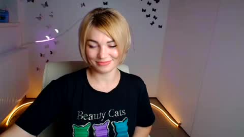 Jennifer online show from August 6, 12:03 pm