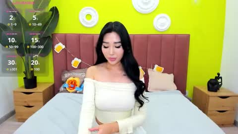 Jennifer online show from September 25, 2:40 am