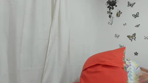 jenniferloveyou online show from February 7, 9:15 pm