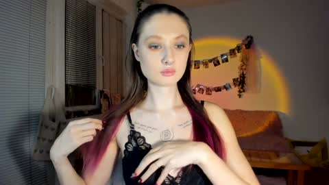 Jennifer Jenny Darling   online show from December 8, 6:17 pm