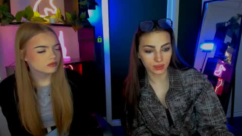 jenny_donne online show from March 24, 12:33 pm