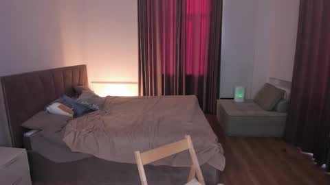 Jenny my next stream is on Saturday at 1 pmUTC Welcome to my WhatsApp 3 online show from February 18, 1:22 pm