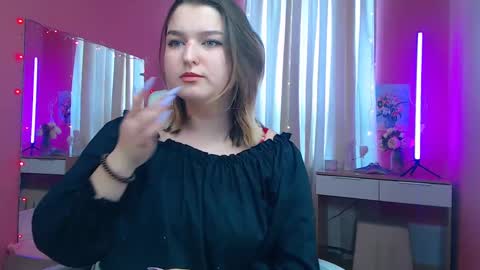 jenny_smitx online show from March 5, 10:22 am