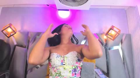 jennyts18 online show from September 11, 7:26 pm