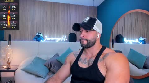 Snapshot of jeremy_harden chatting on February 6, 10:21 pm Jeremy online show from February 6, 10:21 pm