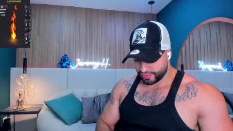 Snapshot of jeremy_harden chatting on January 22, 9:54 pm Jeremy online show from January 22, 9:54 pm