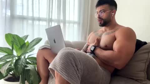Jeremy online show from May 4, 12:33 pm