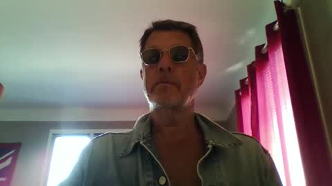 jerflor online show from April 23, 1:13 pm