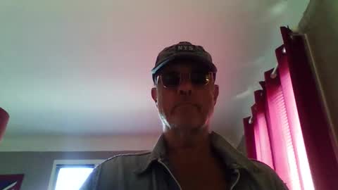 jerflor online show from April 21, 11:50 am