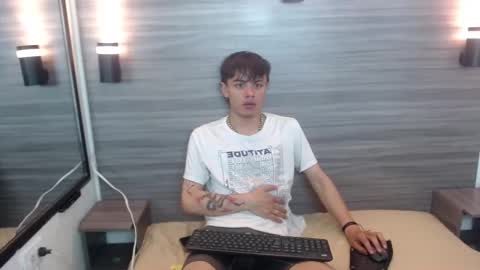 Jerom xx online show from October 7, 7:43 pm