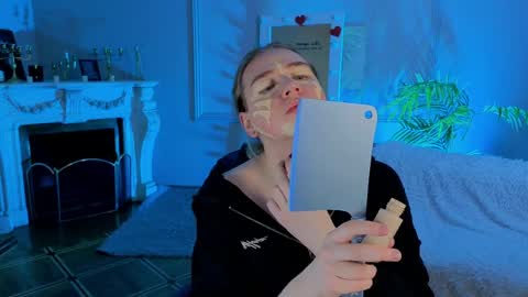 jes_solar online show from April 1, 8:39 pm