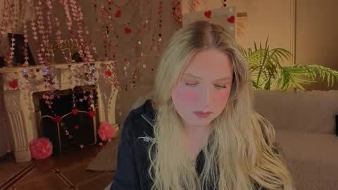 jes_solar online show from February 19, 11:15 pm