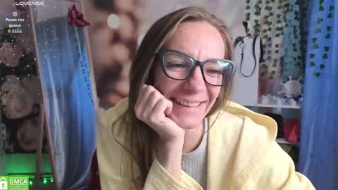 jesica_moon_peachyy online show from May 1, 3:00 am