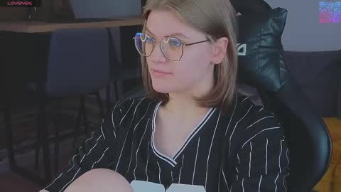  JessieVibes online show from May 9, 4:24 pm
