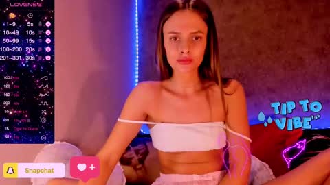 Snapshot of jess_kahawaty chatting on February 23, 9:59 pm Jess online show from February 23, 9:59 pm