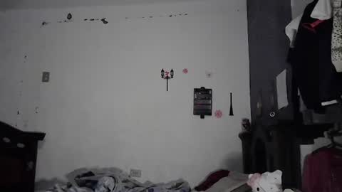 Jessica online show from December 5, 6:48 am