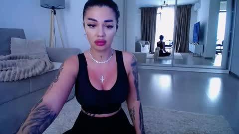Jess online show from May 8, 1:50 pm