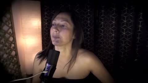 Jessica Gomez online show from March 6, 2:32 am