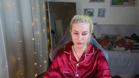 Jessy online show from December 11, 7:03 pm