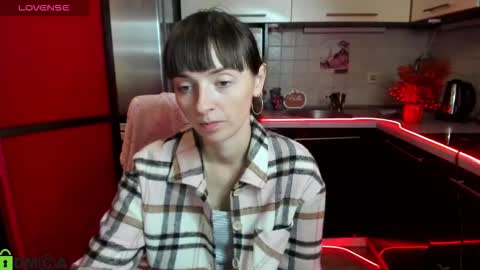 jessicaforris online show from December 4, 8:14 am