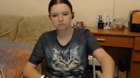 jessicaholland1 online show from June 10, 6:40 pm
