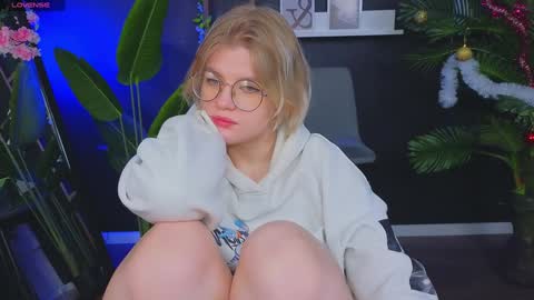 jessicaoconnor online show from December 26, 12:49 pm