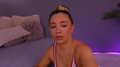 jessiellle online show from September 30, 2:16 pm