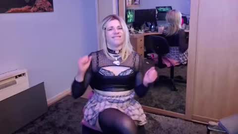Jessiessicaxx online show from March 12, 4:08 am