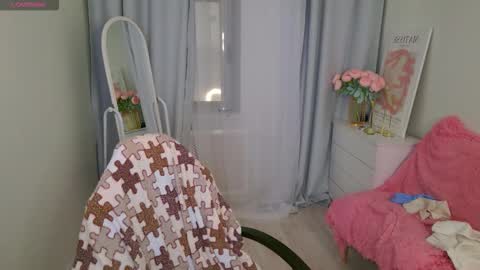 Jessi online show from October 8, 8:53 am