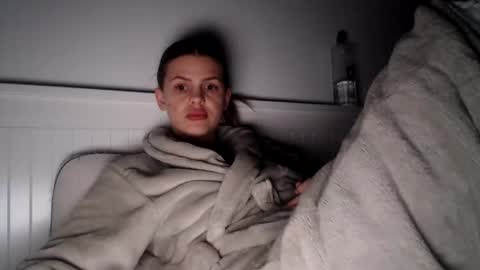 jessieryan online show from February 3, 5:07 am