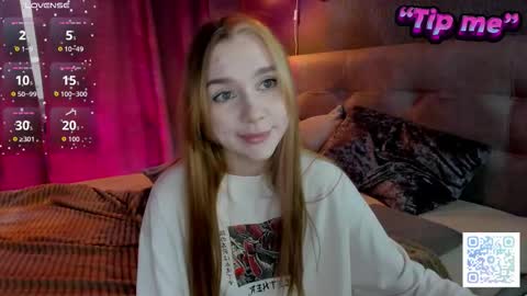 Snapshot of jessiexxiv chatting on September 14, 9:11 am Jessie online show from September 14, 9:11 am