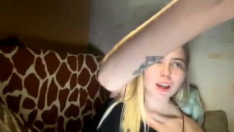 jessika_evans online show from June 7, 8:25 pm