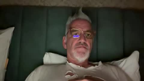 jewlronny online show from October 7, 6:26 pm