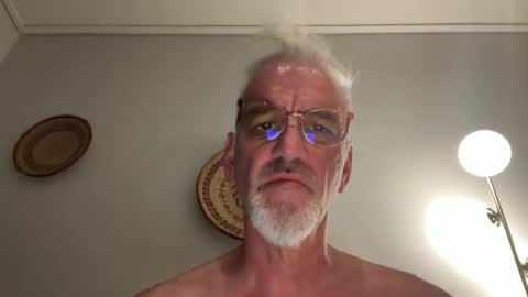 jewlronny online show from April 11, 8:02 pm