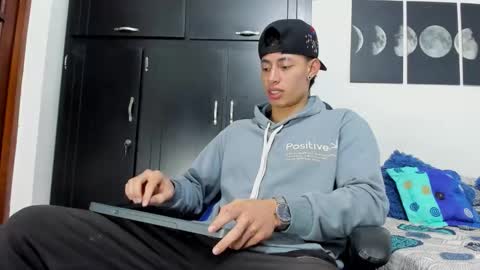 jey cox online show from September 13, 11:01 am